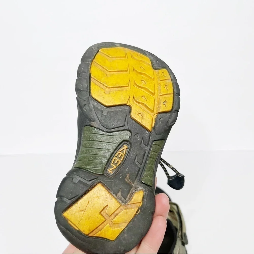 Keen Newport H2 Green Sandals Size 11 Toddler